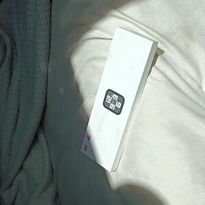 Brand New Apple Watch SE Gen 2 Starlight 40mm!!